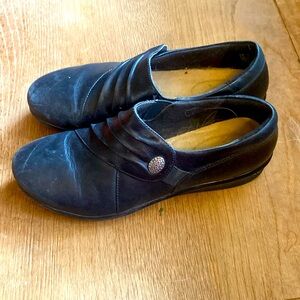 Clark’s shoes size 7